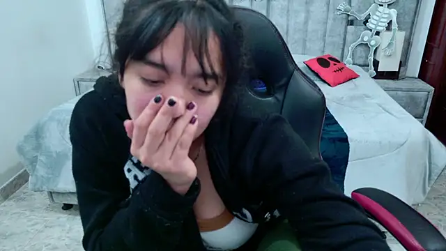 laureentt_'s Live XXX Chat