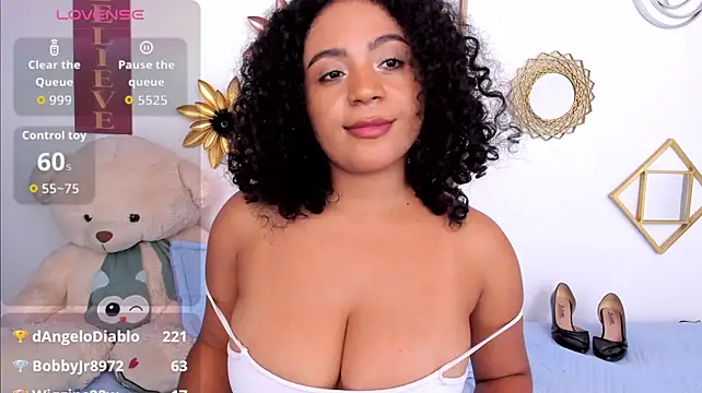 XXX chat uživo modela paolitakens