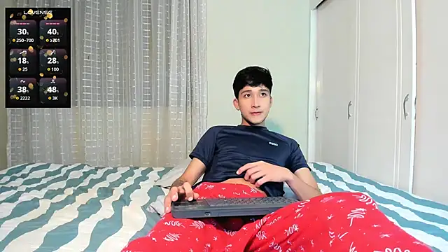 tom_Howard élő XXX-chatje