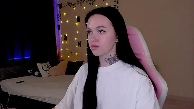 XXX chat uživo modela Naughty_Mable