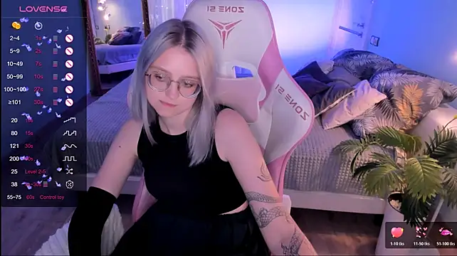 LunarGlow Live XXX-chat