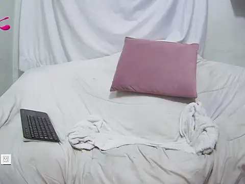 bruce_bigg live XXX chat