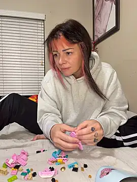MarlaFknSinger Chat XXX live