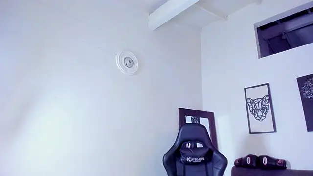 Онлайн чат XXX Justin_kingX7
