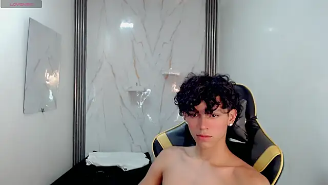 Czat XXX na żywo – FUNNY_DICK_
