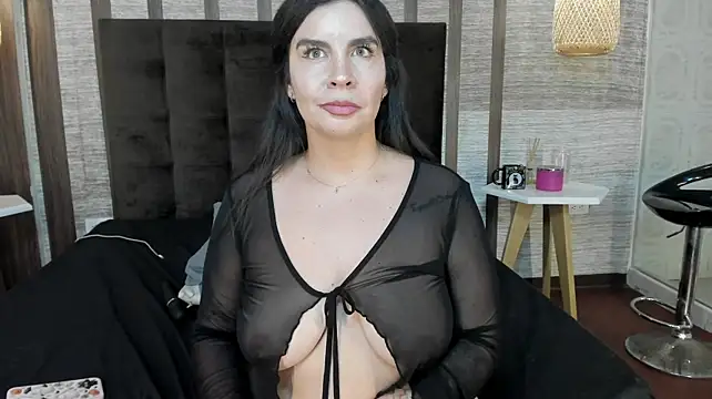 Hannah_Cross Chat XXX live