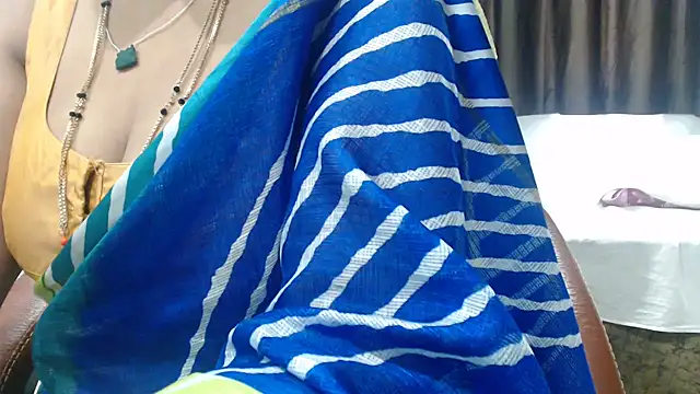 sunitha-3 লাইভ XXX চ্যাট