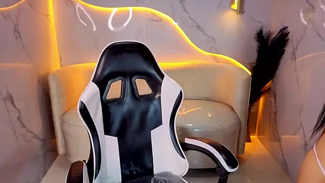 XXX chat uživo modela Tifany_Tx