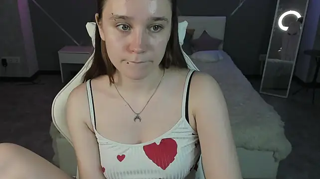 XXX chat uživo modela foxy__boxy