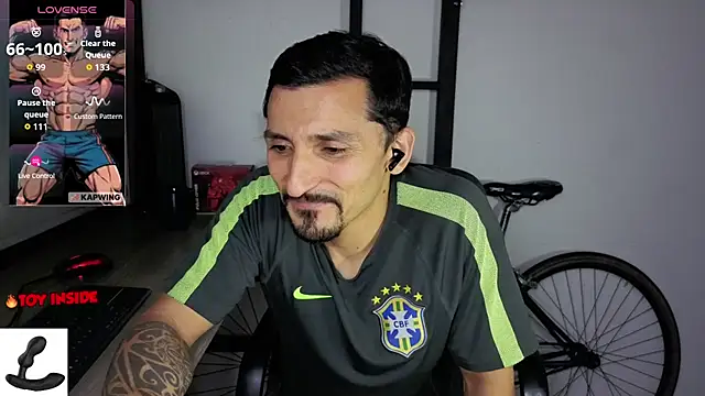 Marck_Muscle élő XXX-chatje