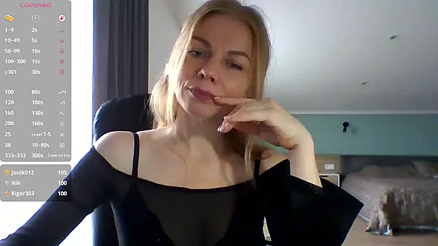 TinaDiamond live XXX chat