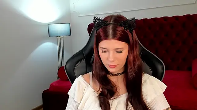 AriaAshford Show in webcam