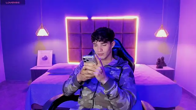 Chat +18 de AlejooTwink ao vivo