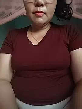 XXX chat uživo modela -Titihan-