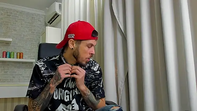 JonahShaw Live XXX-Chat