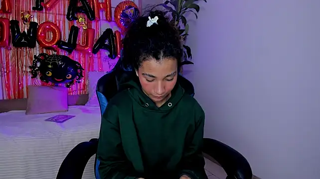 צ'אט XXX בשידור חי של Emily_bruss