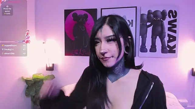 Kat_VonDe's Live XXX Chat
