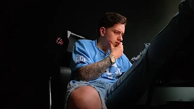 Czat XXX na żywo – FelixStarkk