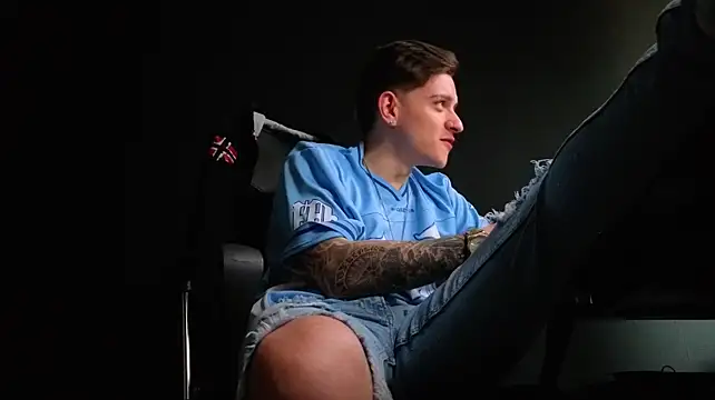 FelixStarkk 라이브 XXX 채팅