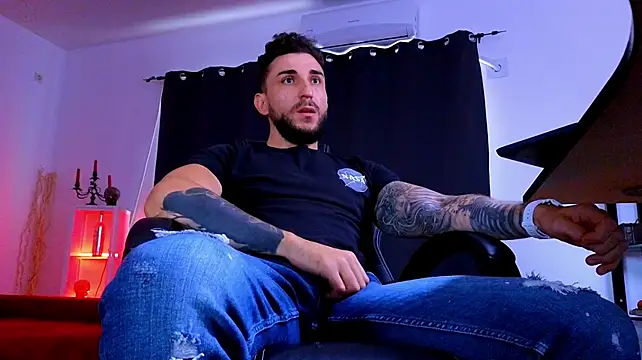 Chat XXX en directo de MightyAaron66