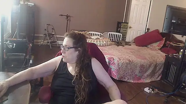 Ireallysquirt's Live XXX Chat