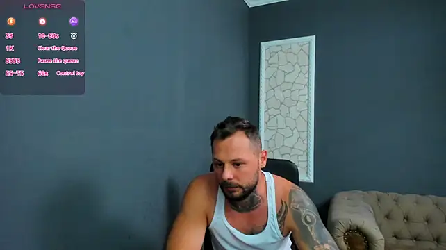 BrianHunts élő XXX-chatje