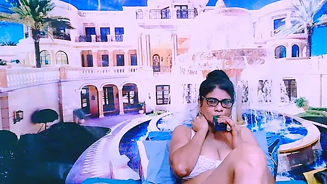 Chatroom XXX en direct de IndianAllure