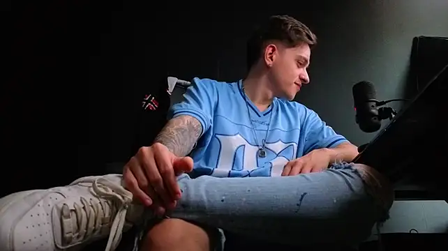 FelixStarkk élő XXX-chatje