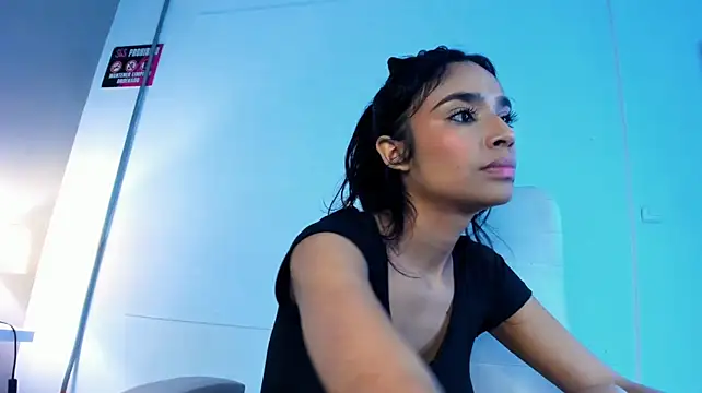 دردشة luna_velvetxx الجنسية المباشرة