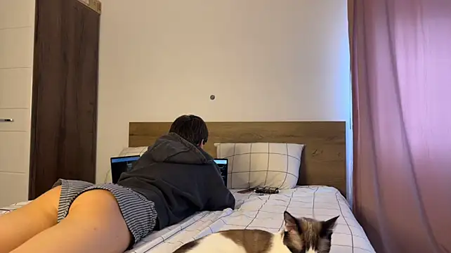 Chat +18 de MathiasRay ao vivo