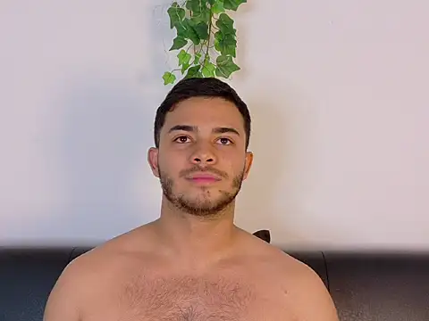 TylerWest_ লাইভ XXX চ্যাট