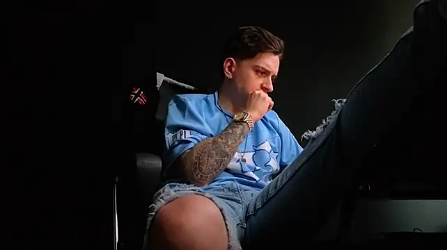 Chat +18 de FelixStarkk ao vivo