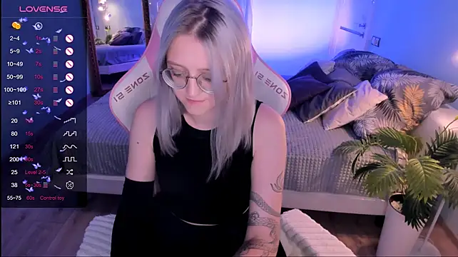 LunarGlown Live XXX chat
