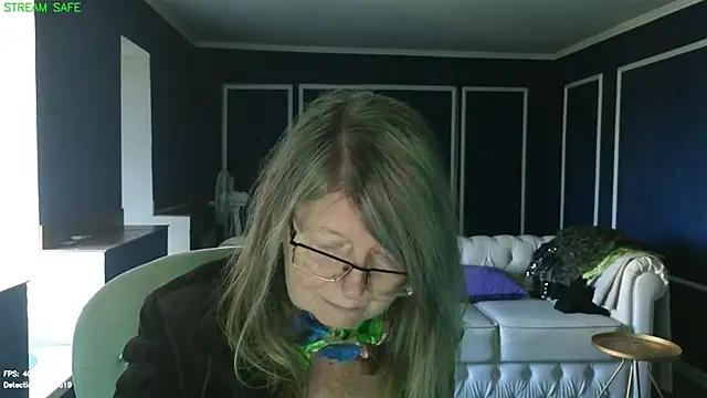 Chat +18 de Pippa_Pebble ao vivo