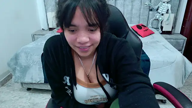 laureentt_ Chat XXX live