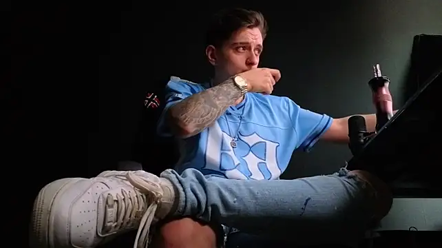 FelixStarkk Live XXX Chat
