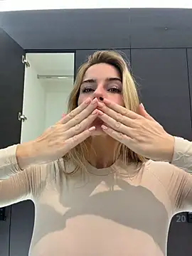 oliviafranciis Adlı Modelin Canlı XXX Sohbeti
