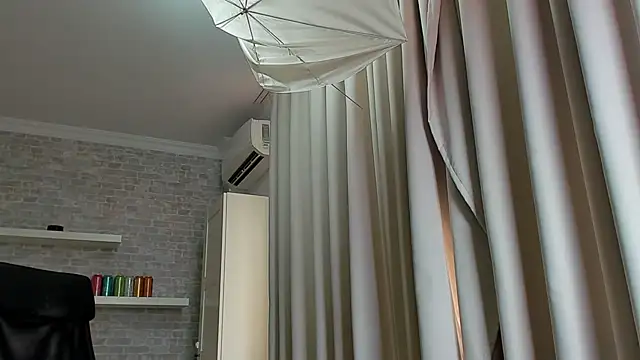Živý XXX chat JonahShaw