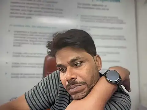 Raaz_5690n Live XXX chat