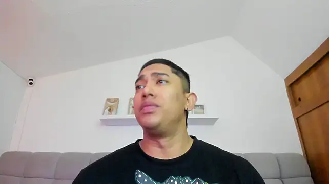 erotic_sins' Live XXX Chat