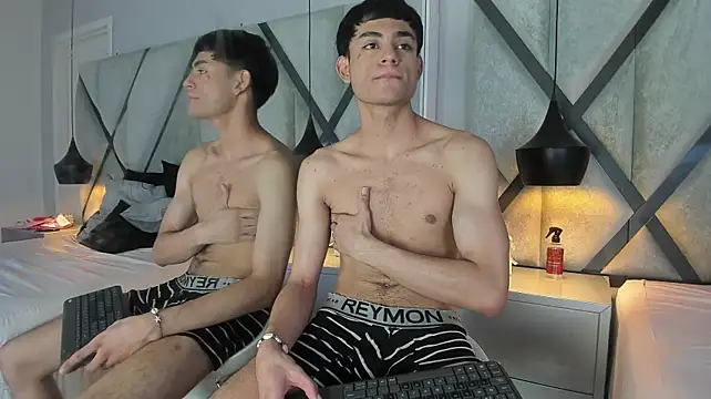 OliverMillerr XXX чат на живо