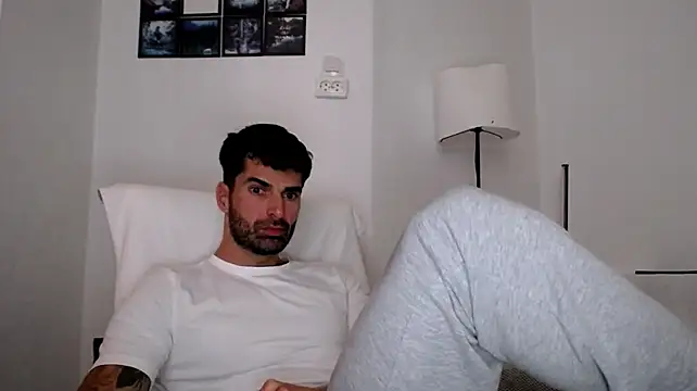 XXX chat uživo modela Verycutex
