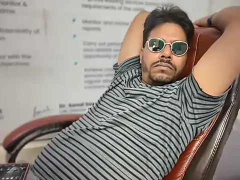 Raaz_5690n Live XXX chat