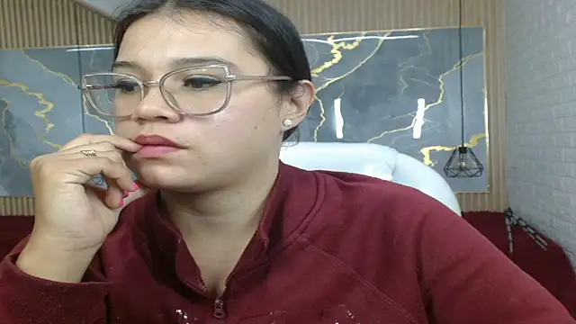 Chat +18 de celeste_moon07 ao vivo