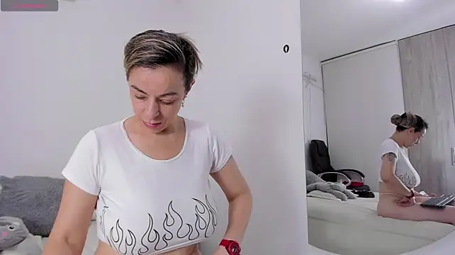 XXX chat uživo modela AlexaStormm