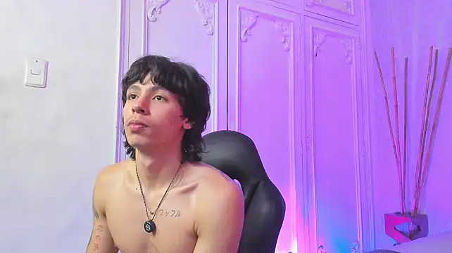 Tyler_durten Chat XXX in diretta