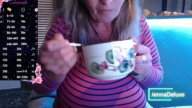 JennaDeluxe Chat XXX in diretta