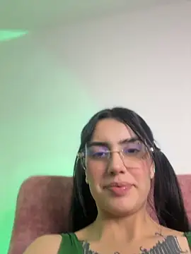 Chat XXX ao vivo de Lucy_699