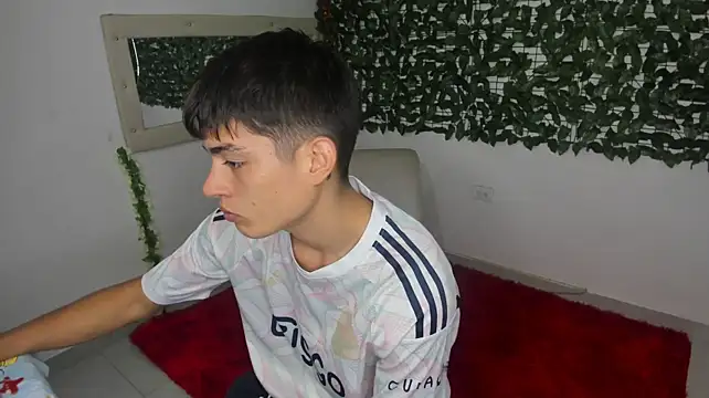 Chat +18 de The_beby_guy ao vivo