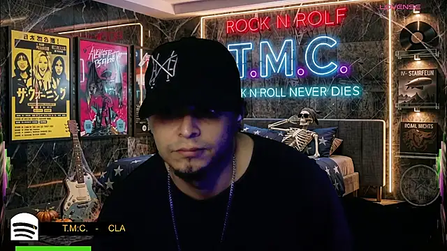 chino_roz Chat XXX live